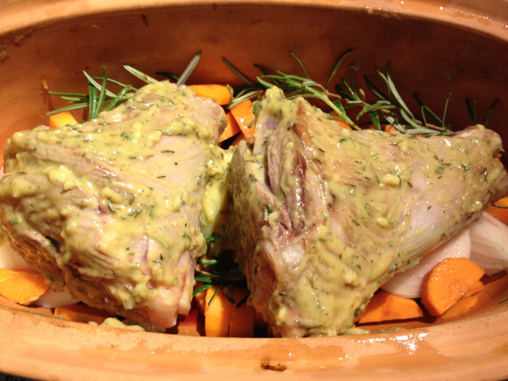 Rezeptbild: Lammkeulen mit Honig-Senf Kruste